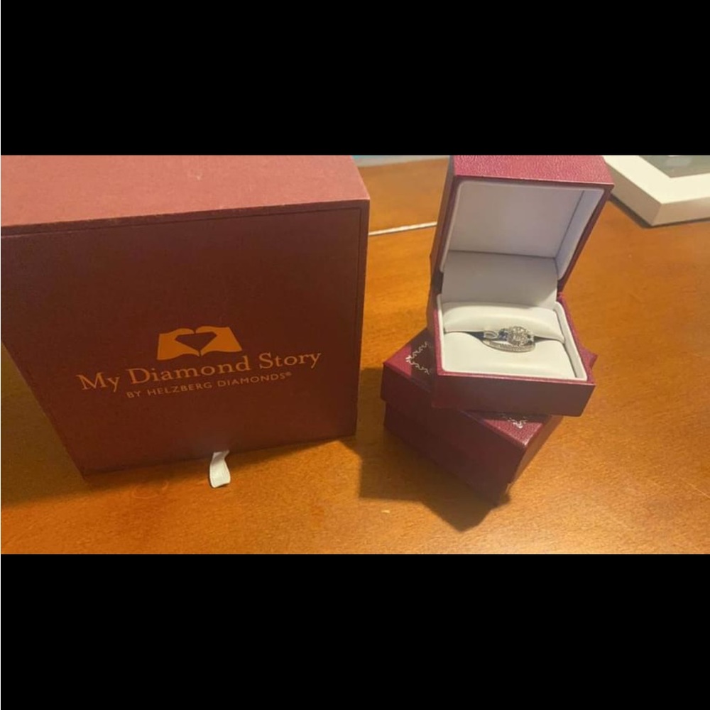 Ladies engagement ring with band size 7.